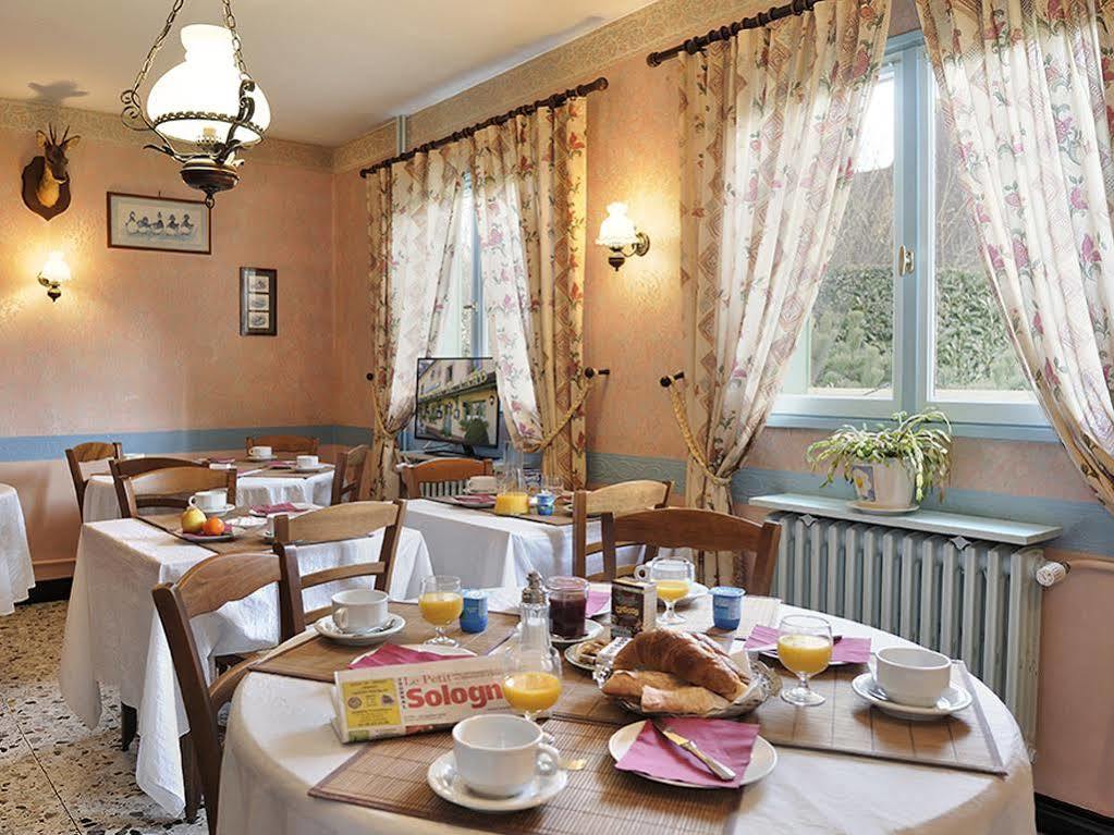 Logis Auberge A La Tete De Lard La Ferté-Imbault المظهر الخارجي الصورة